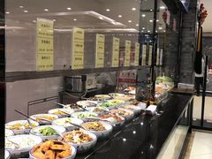 自助取餐区-令氏家外家周秦食府(高新店)