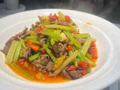 -建哥老菜馆(瑞达公寓一店)