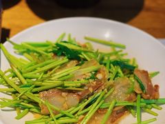 泥蒿炒腊肉-汪爹爹武汉牛三鲜(朝外大街店)