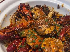 -肥肥虾庄·金牌油焖大虾(汉口城市广场店)