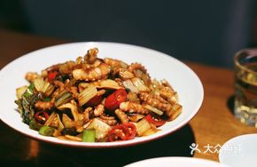 Snow Cabbage Stir-fried Octopus