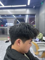 -藤野造型烫发染发