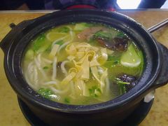 -丽虹云南过桥米线(兴工街店)