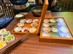 -良米山·云南野生菌过桥米线(上海首店)