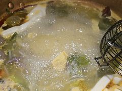 -洱火云南酸菜牛肉火锅(石景山当代商城店)