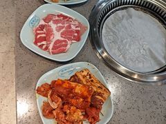 -金滏山·烤肉海鲜火锅自助(襄阳万达店)