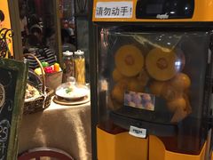 -玛格萝妮(汇智国际商业中心店)