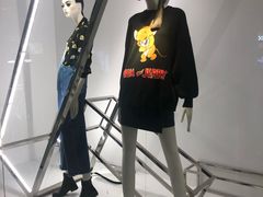 -爱雍·乌节