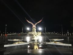 -巨鹰广场