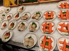 -雍容荟活帝王蟹活龙虾自助(苏宁旗舰店)