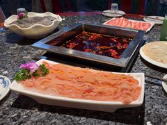 -二荆条·蜀鲜汇城市森林火锅