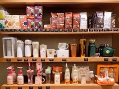 零售区-星巴克(广州淘金路店)