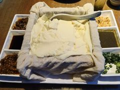 -95号酱骨·一块豆腐(展春园西路店)