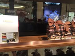 -Laderach 莱德拉(上海环贸iapm店)