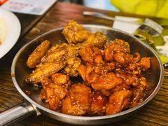 原味炸鸡和酱油鸡双拼-MI WU FACTORY米屋美食工厂餐厅(绿地店)