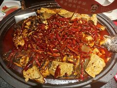 -辣尚瘾·烤鱼·新川菜(牡丹园直营店)