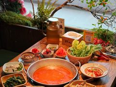 -野山舂·贵州现舂酸汤火锅(鸿通城店)