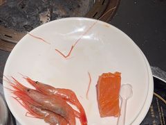 -钱小奴海鲜自助黑金店(杭州滨江龙湖店)