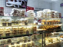 面包甜点陈列柜-白玉兰食品甜凤店(合生汇店)