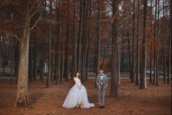 -雪中彩影婚纱摄影·微光艺术中心