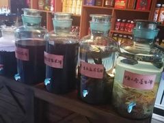 -果松木炭酸菜铜火锅·外婆参鸡汤