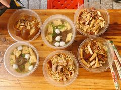 -松树干拌面店
