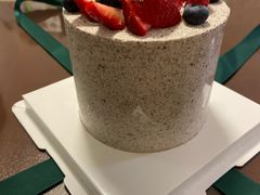 -山与蓝·轻糖鲜果蛋糕(勒泰店)