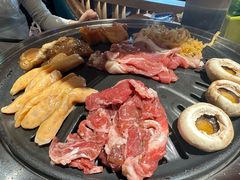 -明洞阿姨·韩式酱蟹烤肉·创意料理(三元桥店)