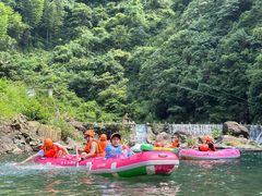-安吉龙王山峡谷漂流