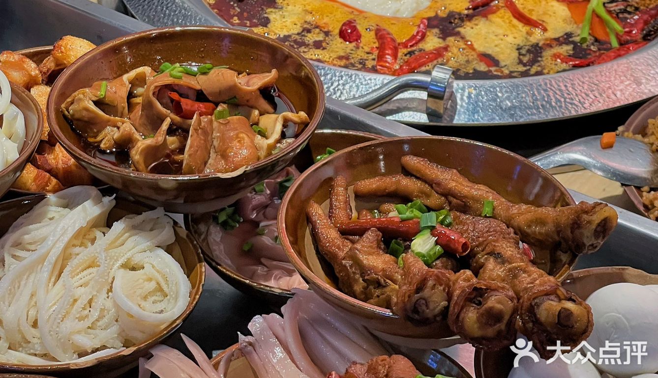 蜀教主 单程2小时都拦不住我下班去吃这口