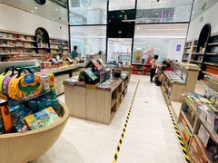 -钟书阁(群光广场店)