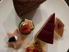 -怡豪大饭店·银顶旋转餐厅