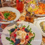 恭喜万象城拥有加菲猫同款千层意面…