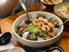牛油果鲜虾沙律-绿南客云南牛肉米线店(远洋城店)