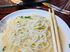 -东大桥小国抻面烧烤(长通路店)