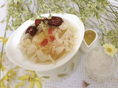 银耳红枣燕窝-燕庭·纯燕窝·甜品下午茶(南京西路店)