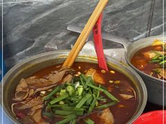 -铁锅哥米线