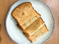 咖椰吐司-HELLO 27 意面·沙拉·帕尼尼