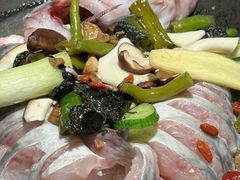 -鲜潭蒸汽石锅鱼(五道口购物中心店)