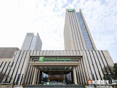 -苏州汇融广场假日酒店