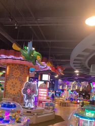 -卡通尼乐园(龙湖六合天街店)