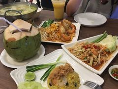 -The Dishes Seafood & Restaurant