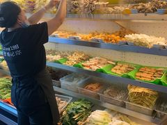 自助取餐区-万记麻辣烫国展总店