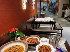 -黄泥岗·地道湖北菜(奥特莱斯店)