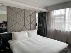 -桔子酒店(上海西藏北路地铁站店)