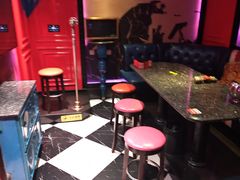 -UK派对KTV(日月广场店)