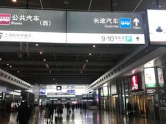 -虹桥火车站-停车场