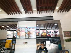 -老娘舅餐厅(黄龙体育中心店)