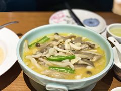 烩鲜菌-蜀宴小调·精致家常菜(来福士店)