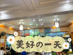大堂-黄利砖万峰林布依特色酸笋牛肉馆